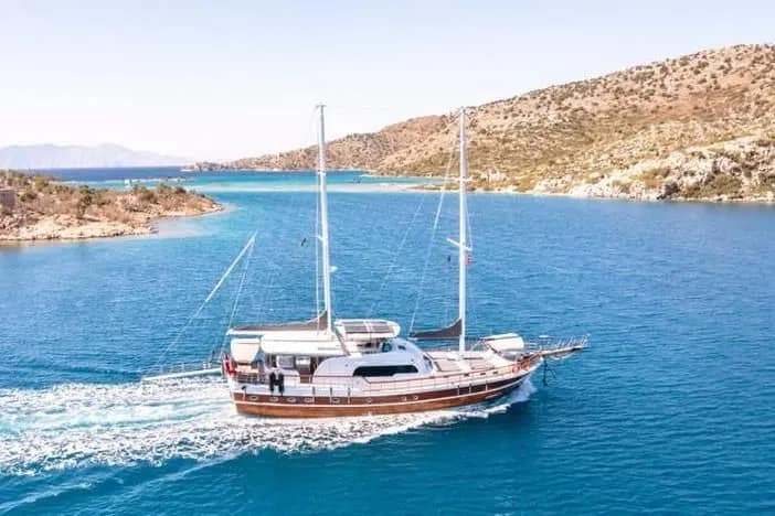 Rent a 24m 6 Cabin Gulet in Marmaris