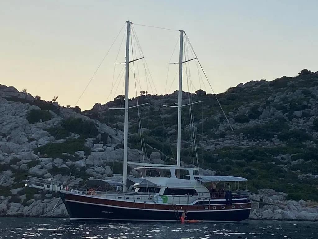 Rose Sah: Luxus-Gulet mit Jacuzzi & Flybridge