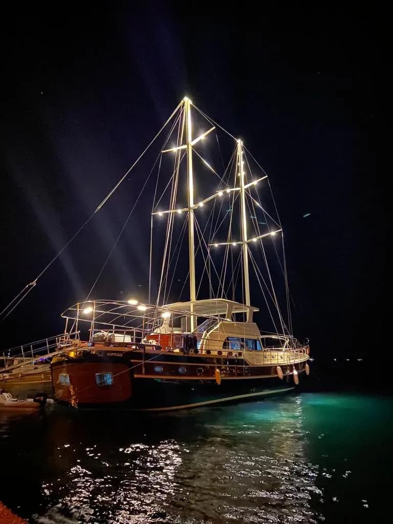 Jakuzili Flybridge'li 6 Kabin Gulet - Rose Sah - Fotoğraf 3
