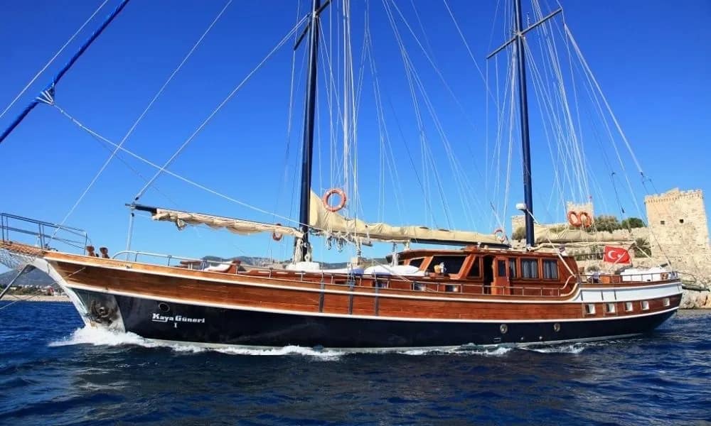 Charter a 25.65m Boat in Bodrum