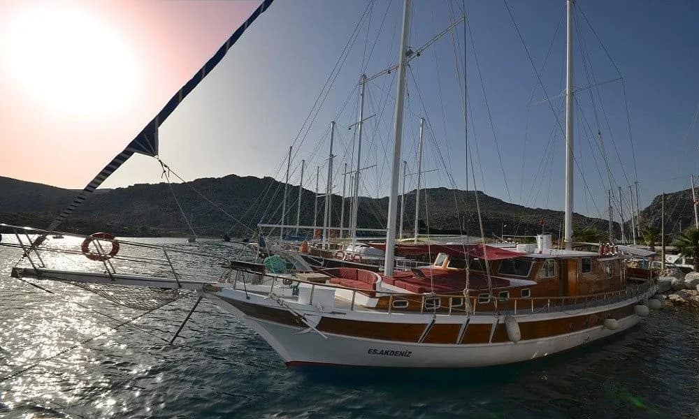 Charter a 27m 7 Cabin Gulet in Marmaris
