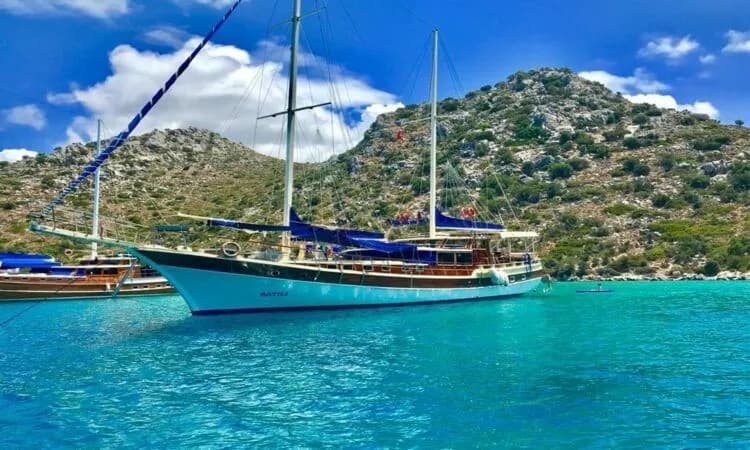 Batili Gulet: 8 Kabin, Klima ve Tam Konfor - Fotoğraf 2