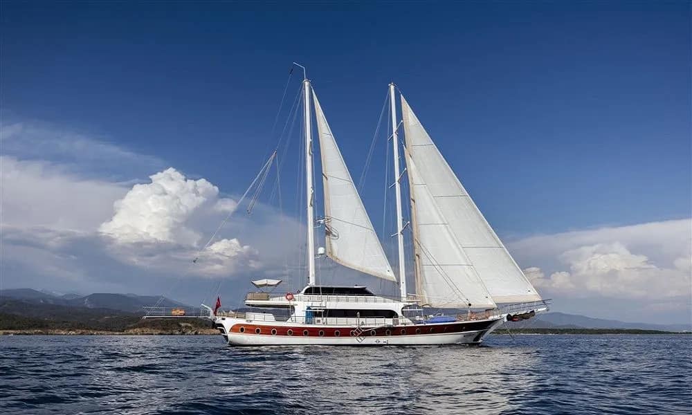 Charter a 28.7m 5 Cabin Gulet in Fethiye