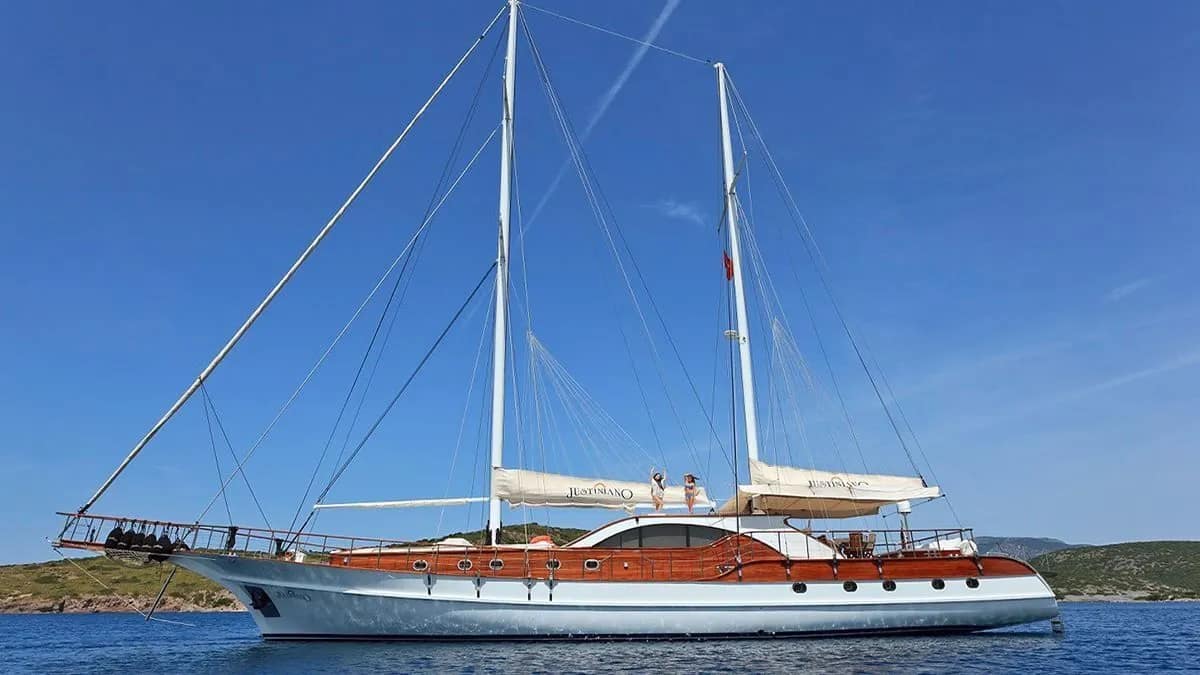 Charter a 29m 4 Cabin Gulet in Marmaris