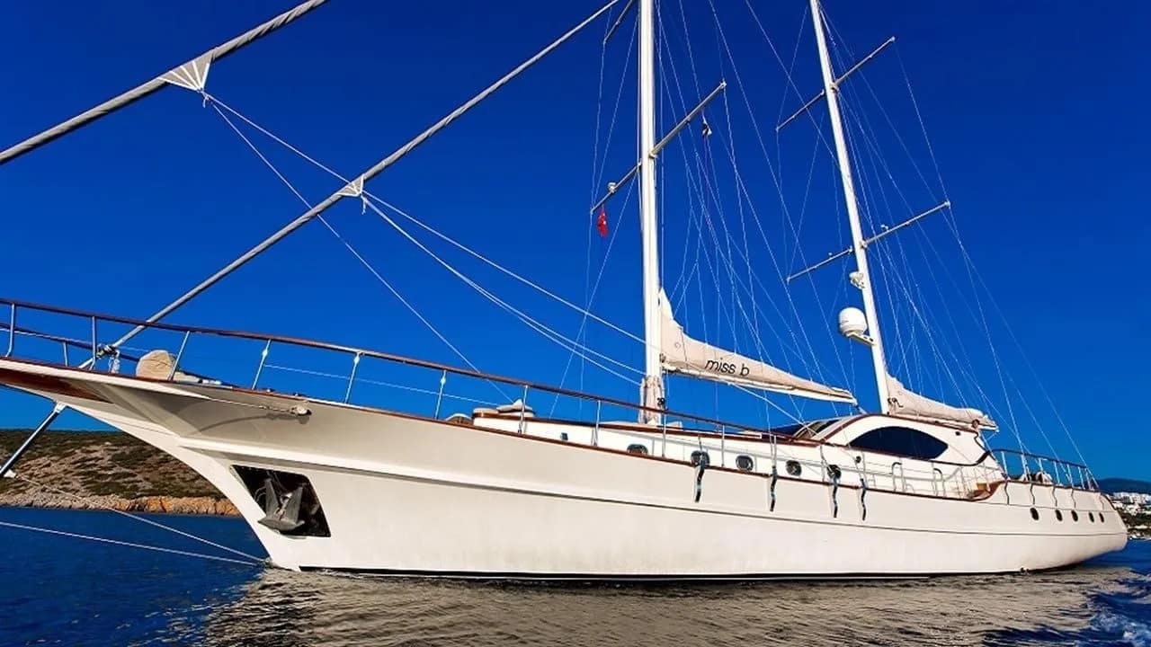Explore Bodrum on a 29.1m Rental Gulet