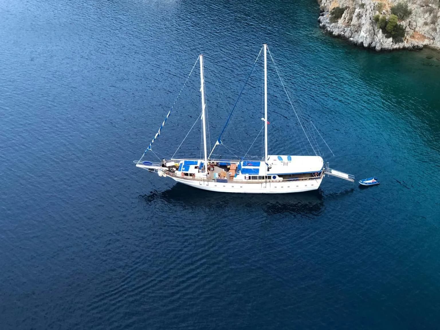 Dinc Bu: 8 Kabinli Lüks Gulet, Fethiye'de Konfor - Fotoğraf 5