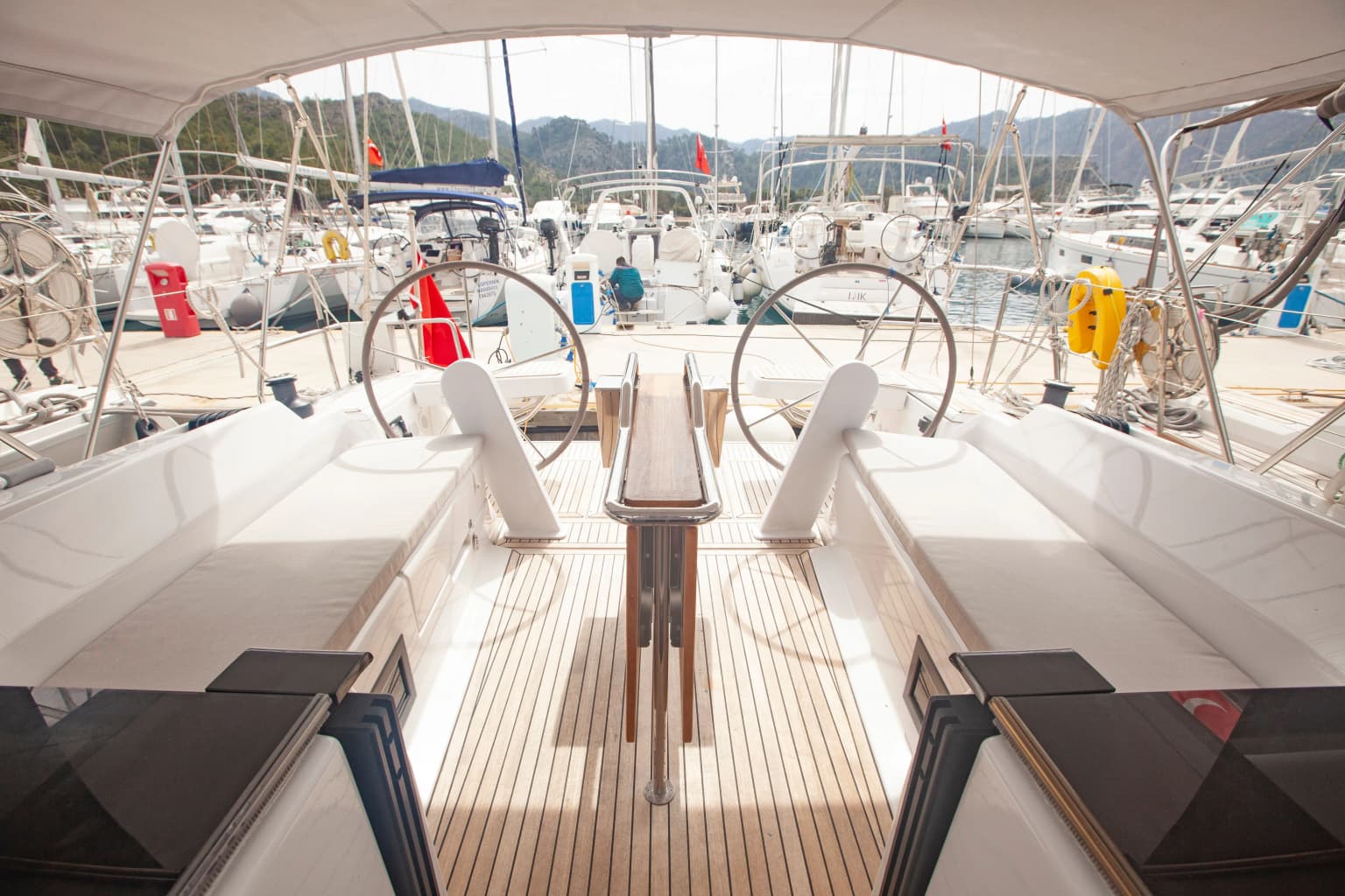 Atlas 388: Stylish Sailing with 3 Cozy Cabins - Fotoğraf 4
