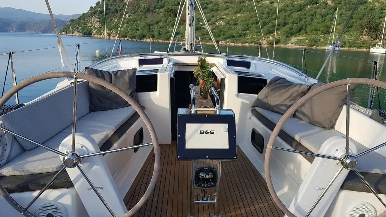 Beau Goose: Stylish 3-Cabin Sailing Yacht - Fotoğraf 5