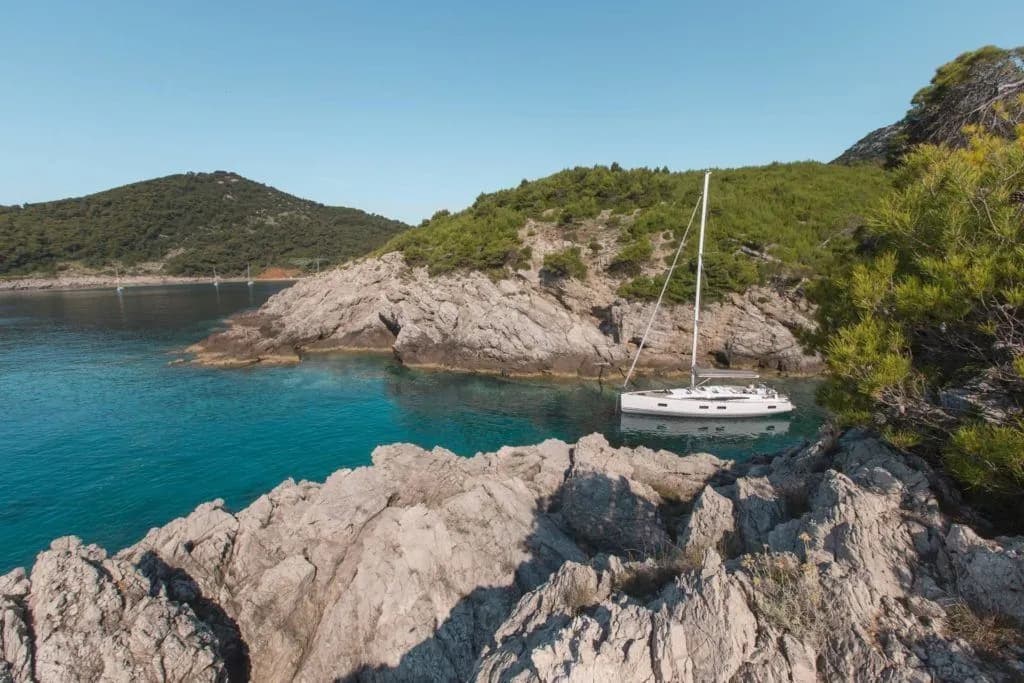 Storm Dancer 2: Spacious, Airy & Modern Sailing - Fotoğraf 4