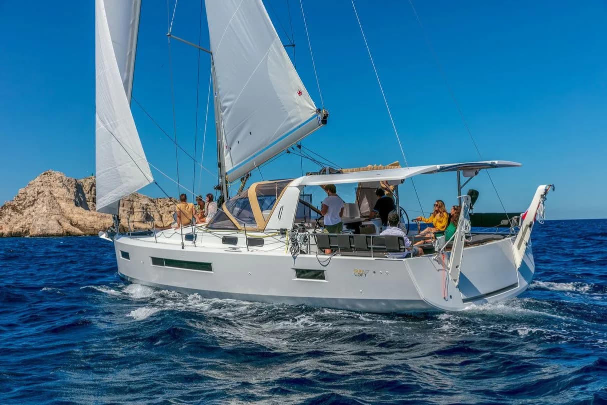 Fragon: Spacious Comfort & Sailing Freedom - Fotoğraf 5