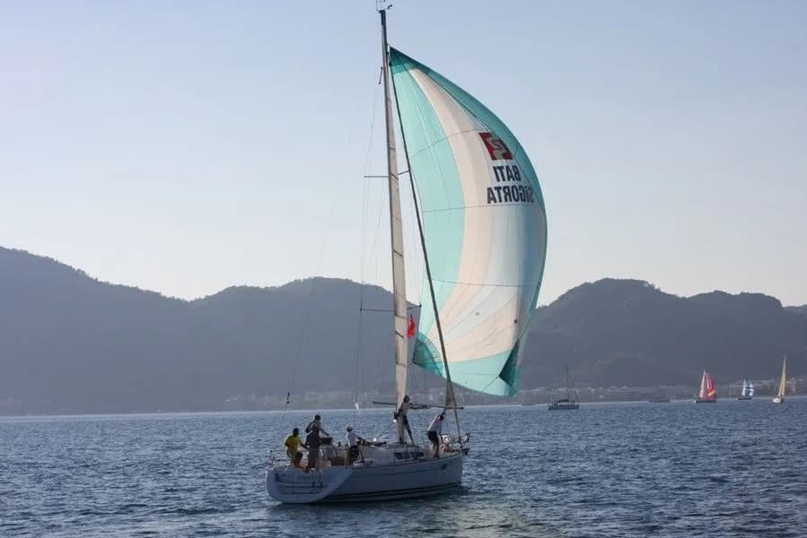 Schnecke ile Marmaris'te Konforlu Yelken Keyfi - Fotoğraf 4