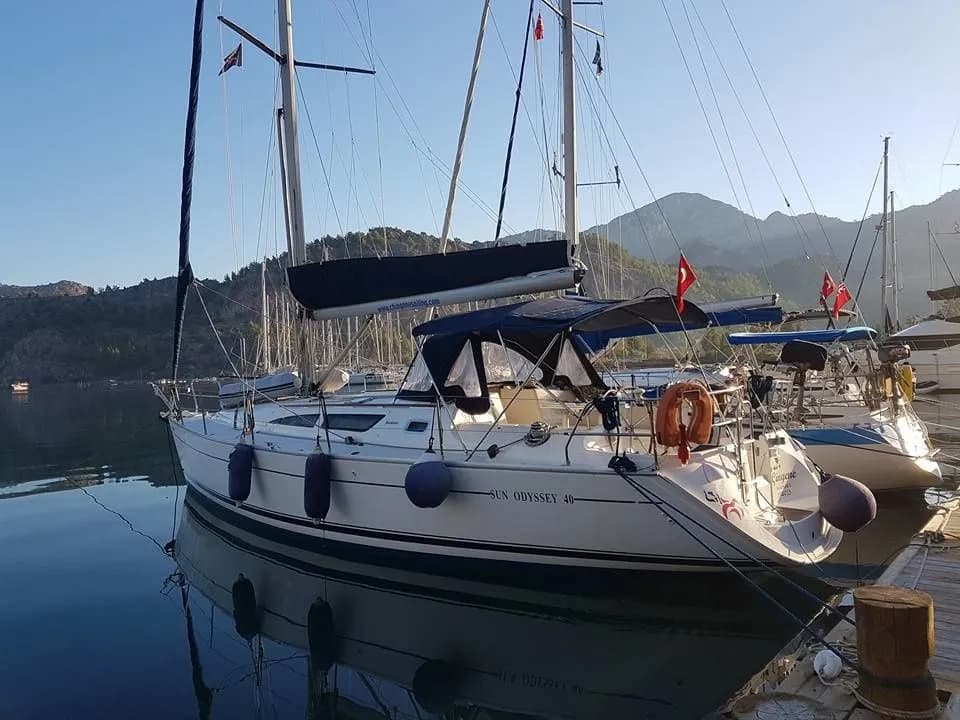 Cingene ile Marmaris'te Konforlu Yelken Keyfi - Fotoğraf 4