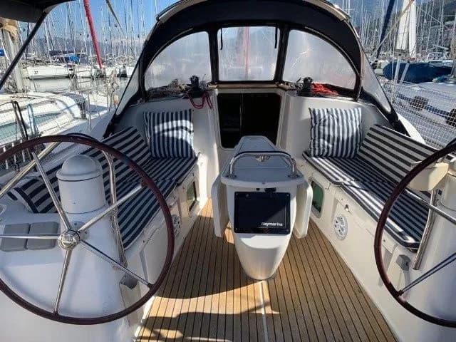 Miss Joy: Stylish 3-Cabin Sailing Escape - Fotoğraf 5