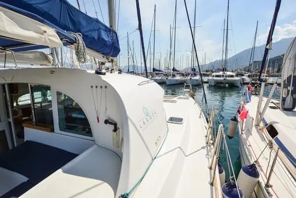 Tiando Lagoon 380: Spacious 3-Cabin Catamaran - Fotoğraf 5