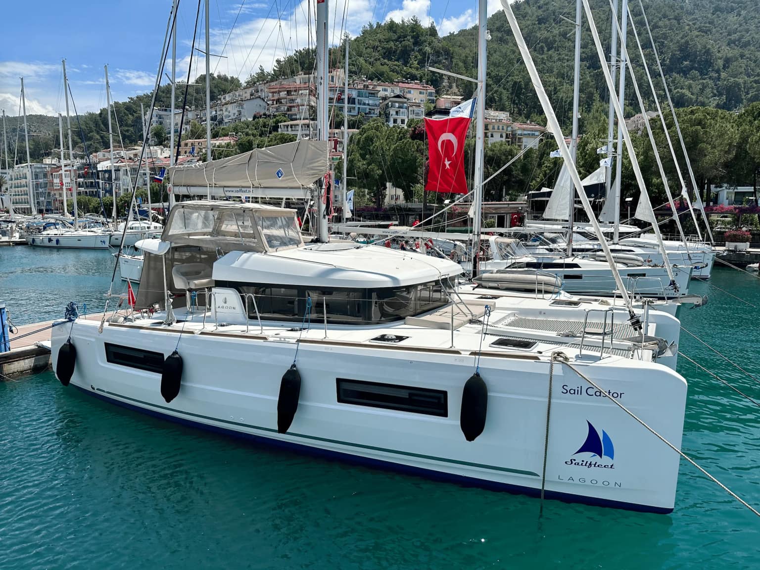 Sail Castor