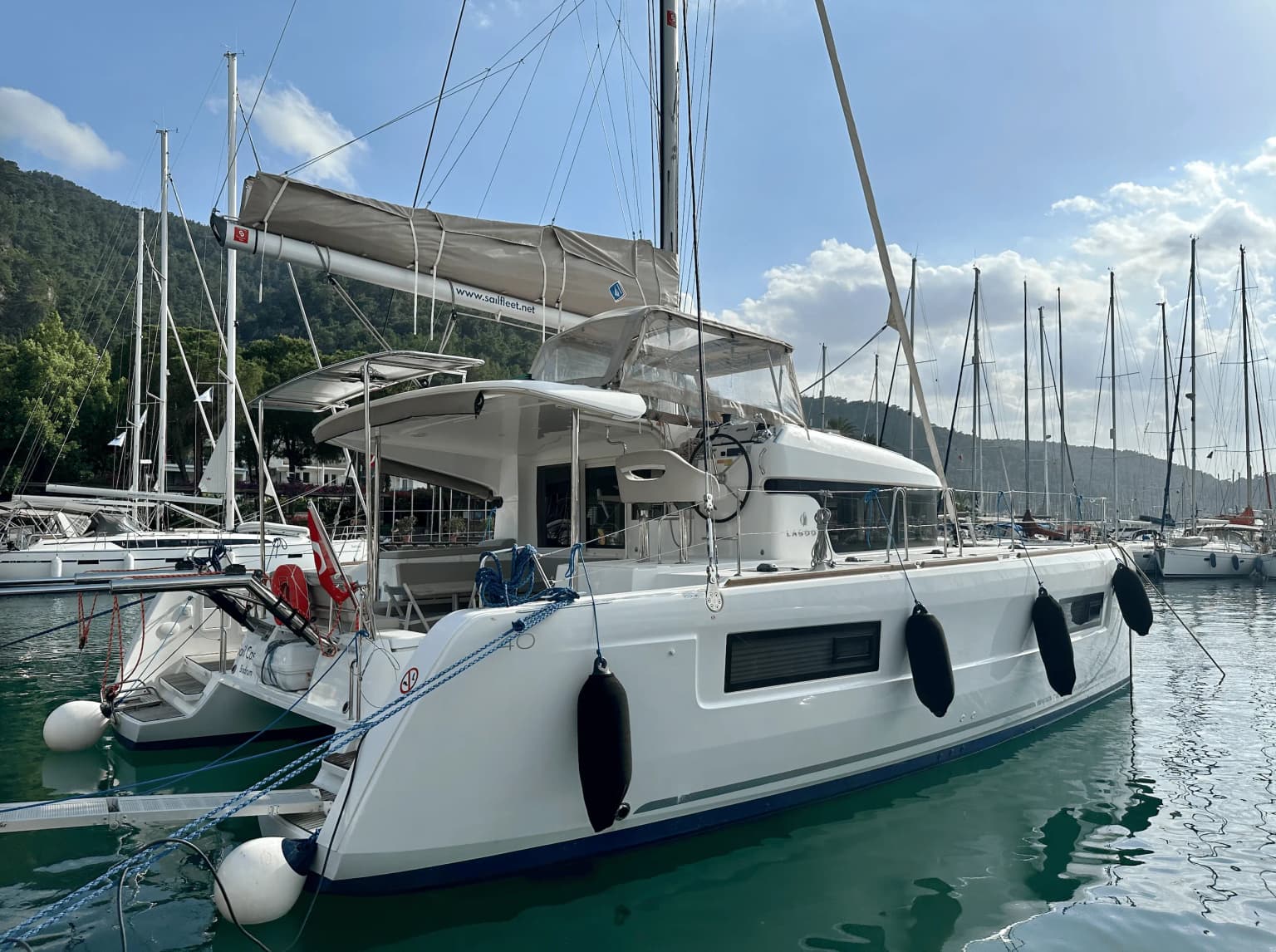 Sail Castor 40: Konforlu Catamaran Tatili - Fotoğraf 3