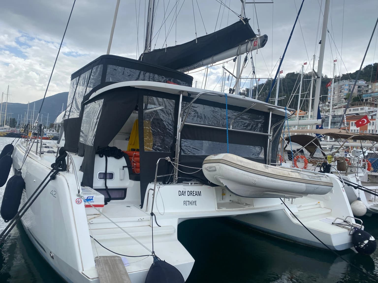 Day Dream Lagoon 42: Spacious, Airy Catamaran - Fotoğraf 4
