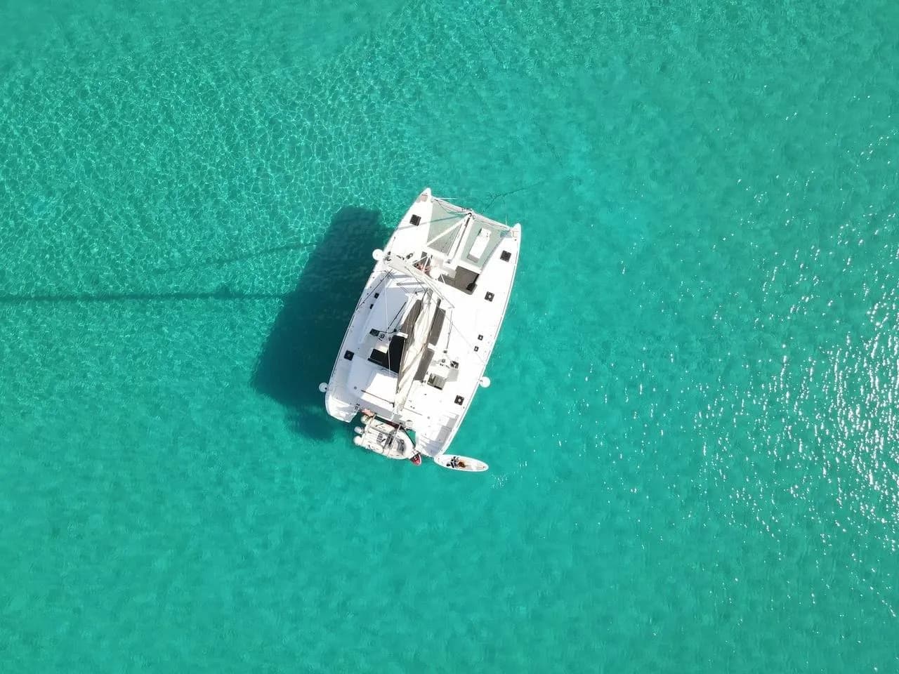 Kuzey 450 F: Konforlu Catamaran Tatili - Fotoğraf 4