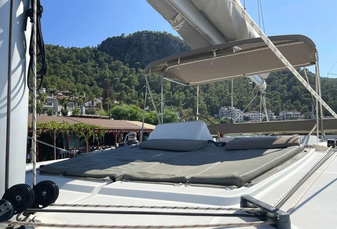 Altair 450 F: Konforlu ve Geniş Catamaran - Fotoğraf 5
