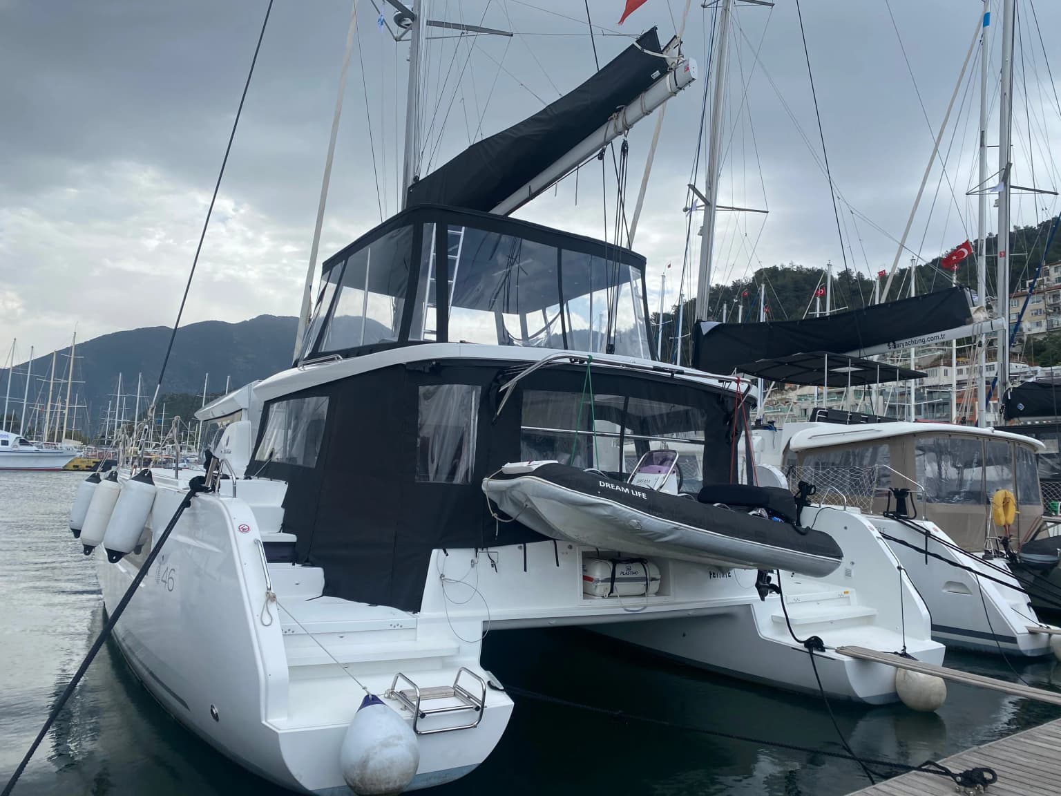 Dream Life Lagoon 46: Konforlu Catamaran Tatili - Fotoğraf 3
