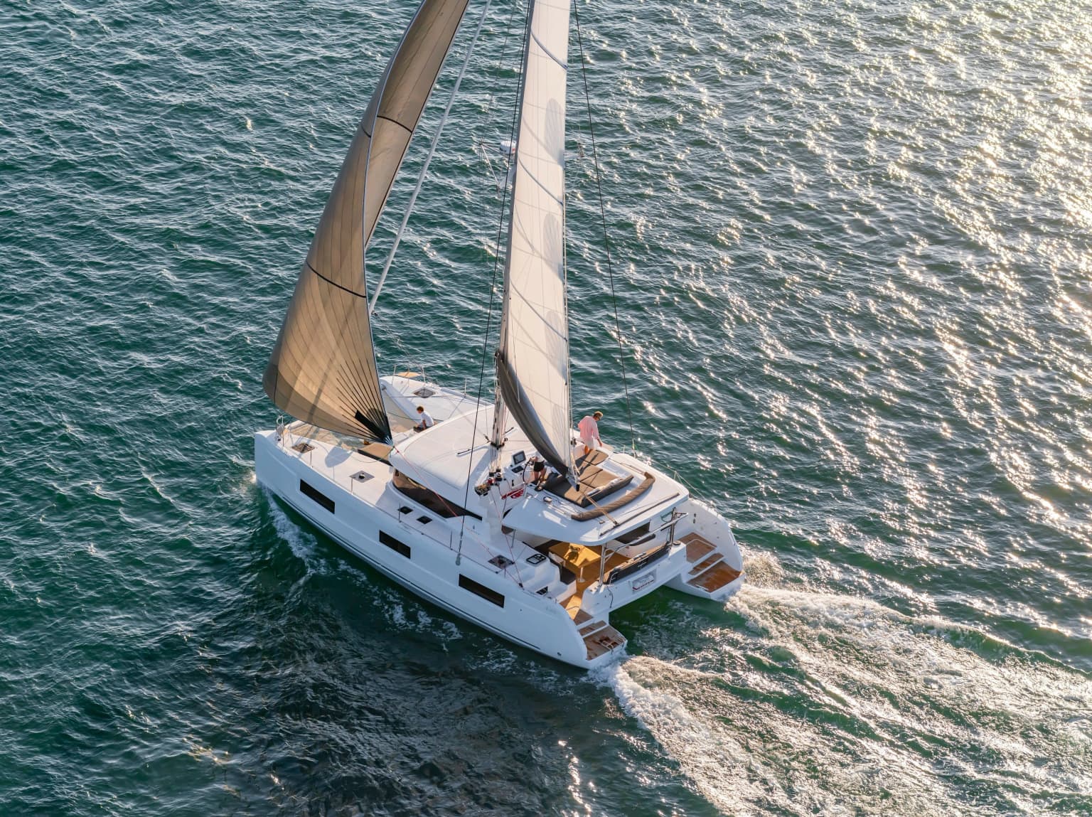 Lagoon New 46: Stylish Catamaran Comfort - Fotoğraf 3