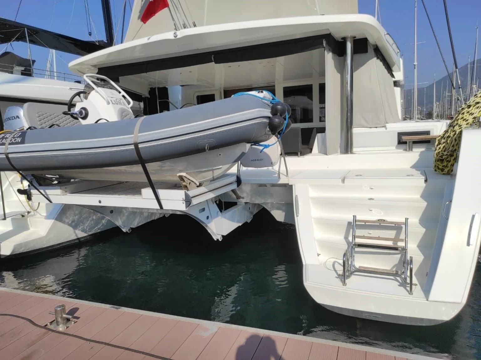 Daphne Lagoon 52F: Luxe Catamaran Escape - Fotoğraf 5