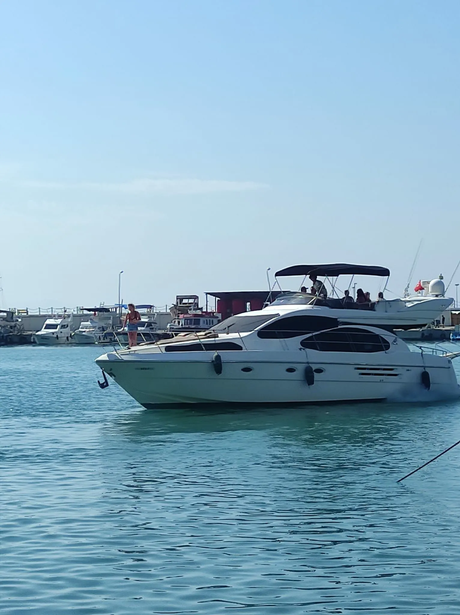 Mir Firat: Stylish 16m Motor Yacht with Flybridge & Chef - Fotoğraf 3