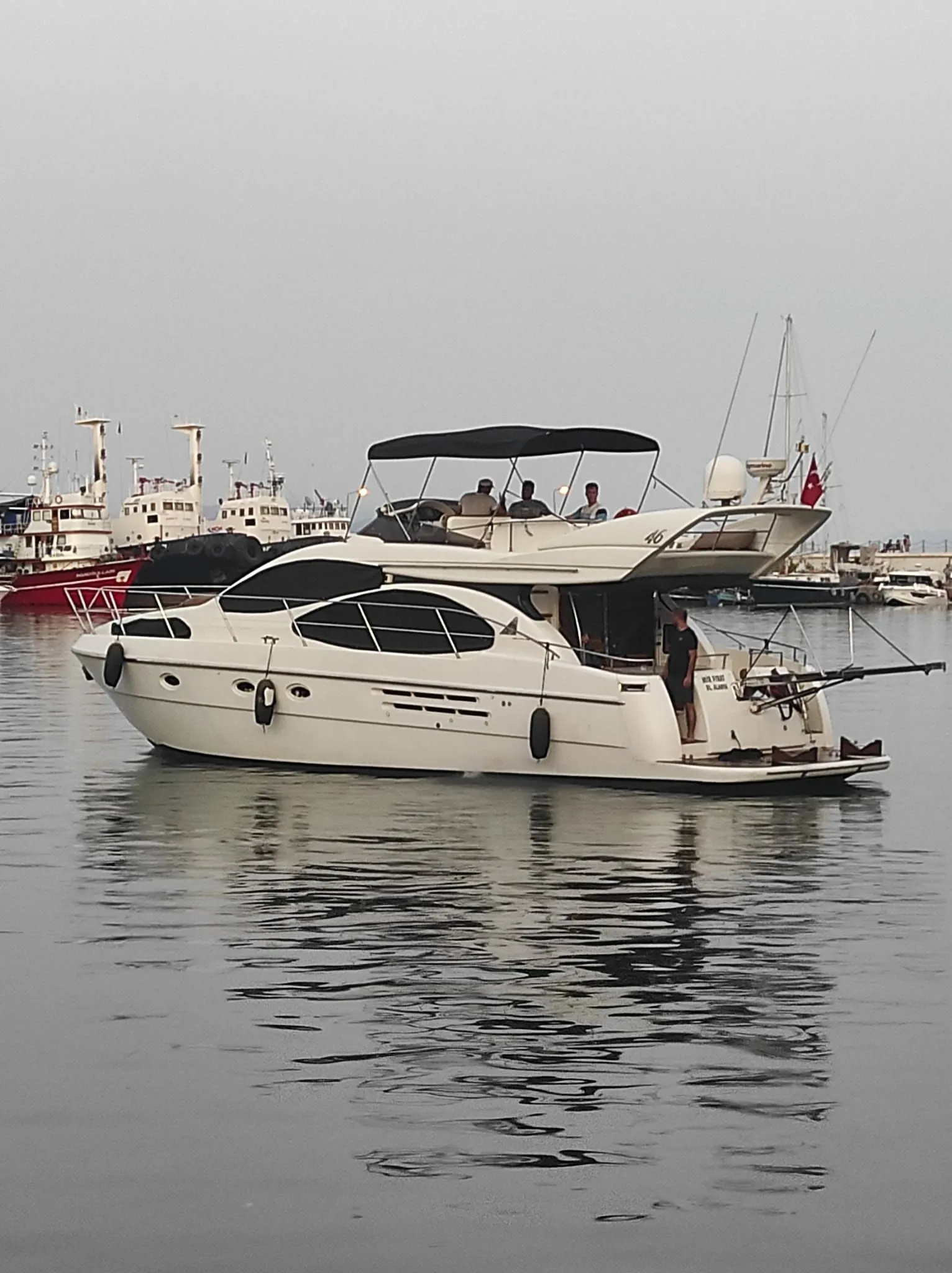 Mir Firat: Stylish 16m Motor Yacht with Flybridge & Chef - Fotoğraf 4