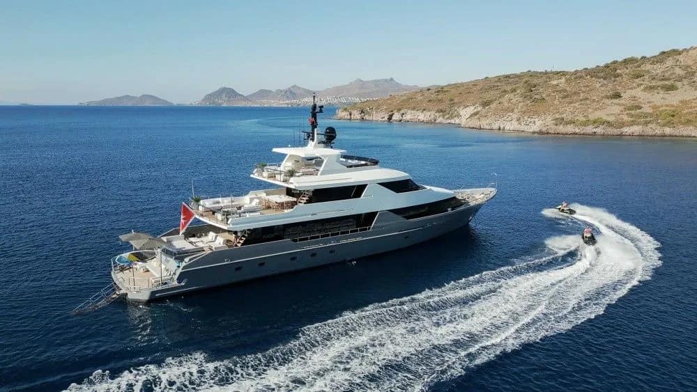 Rent a 40m Motor Yacht in Bodrum