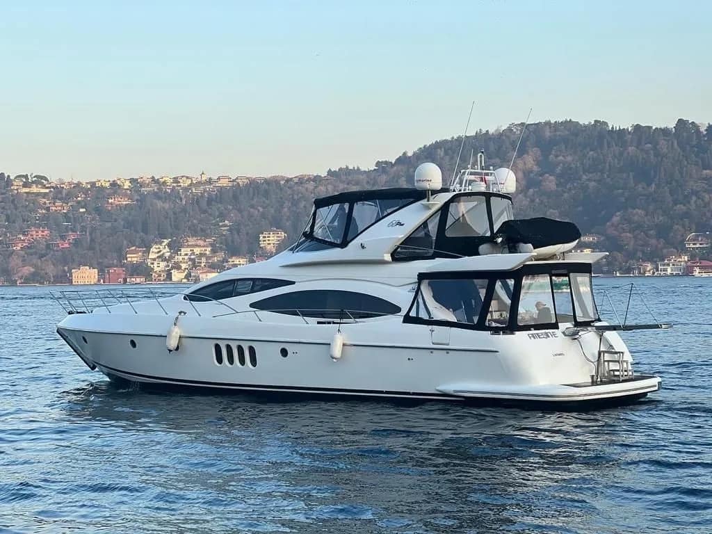 İstanbul 22.5m Motoryat Kiralık