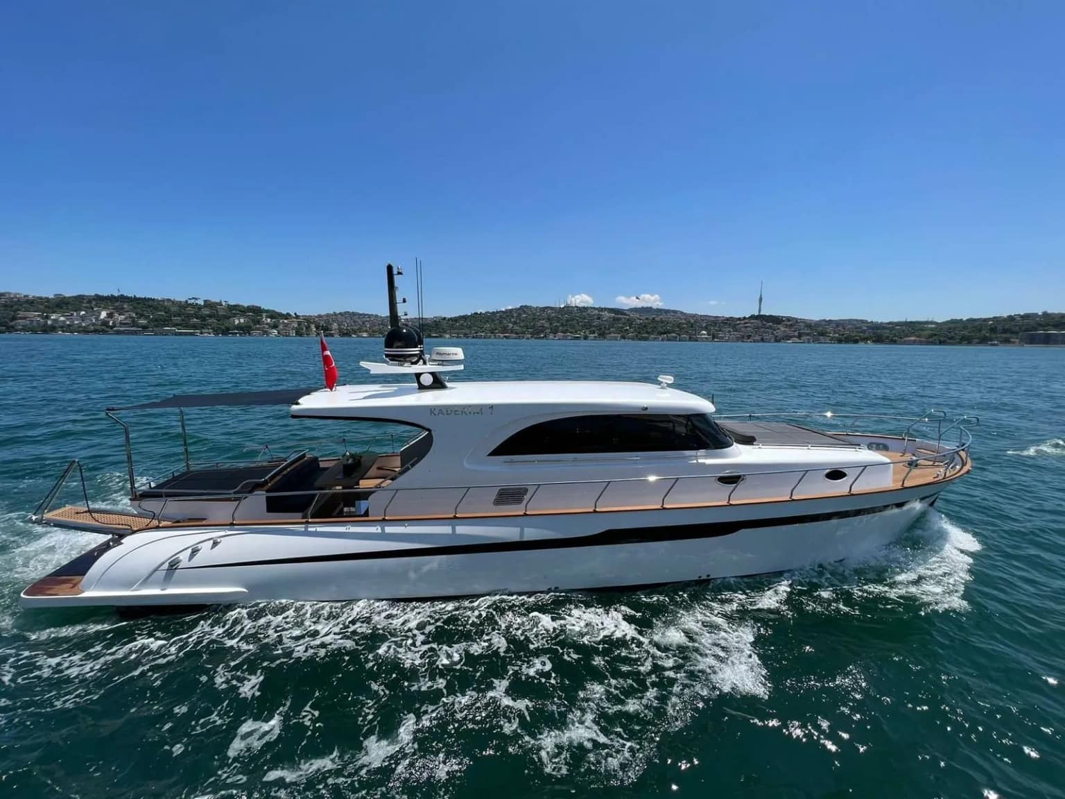 15m Istanbul Boat Hire