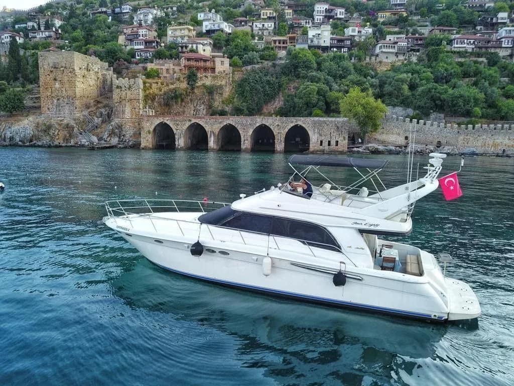 Sea Ray 480 Sedan