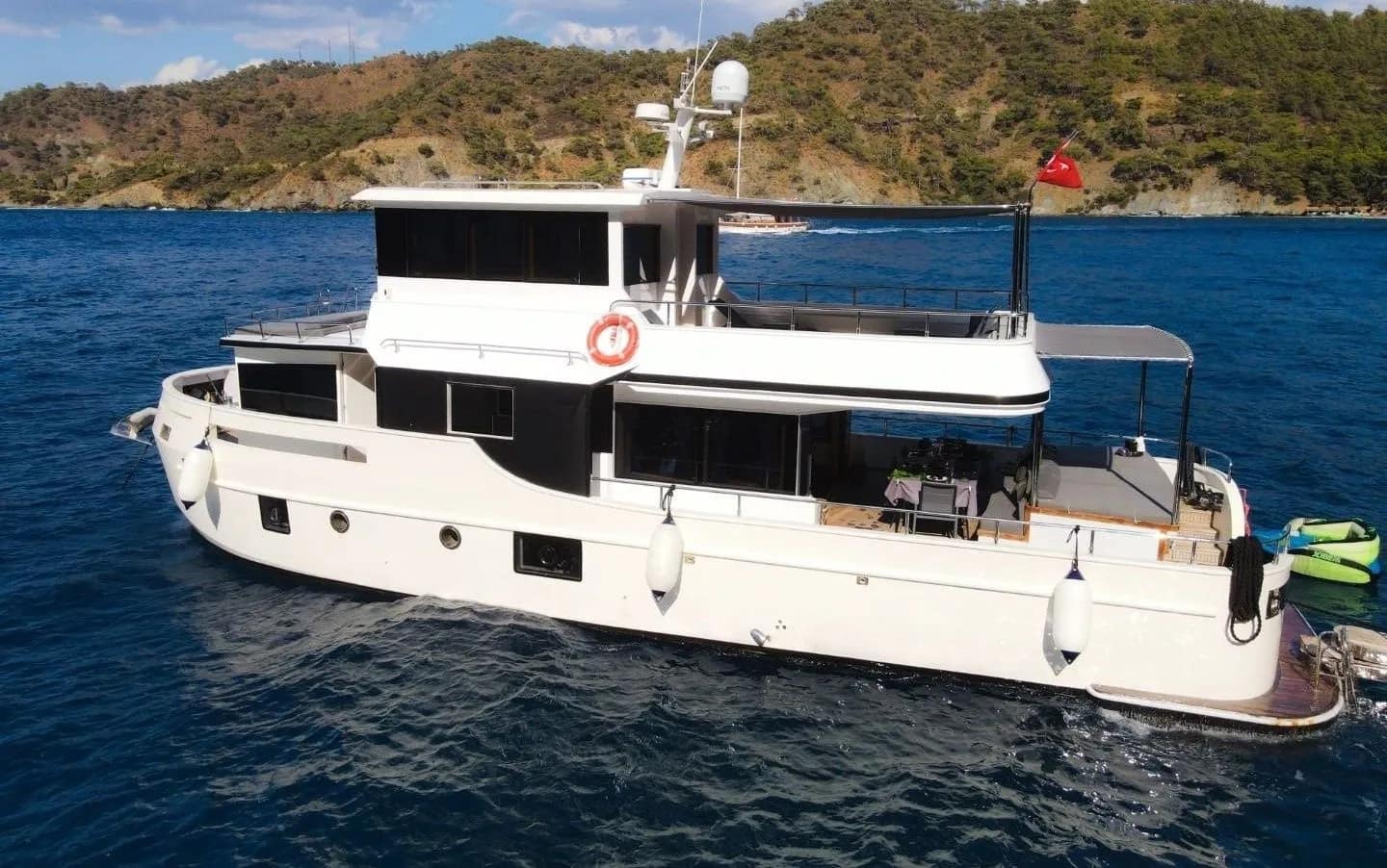 Trawler 72