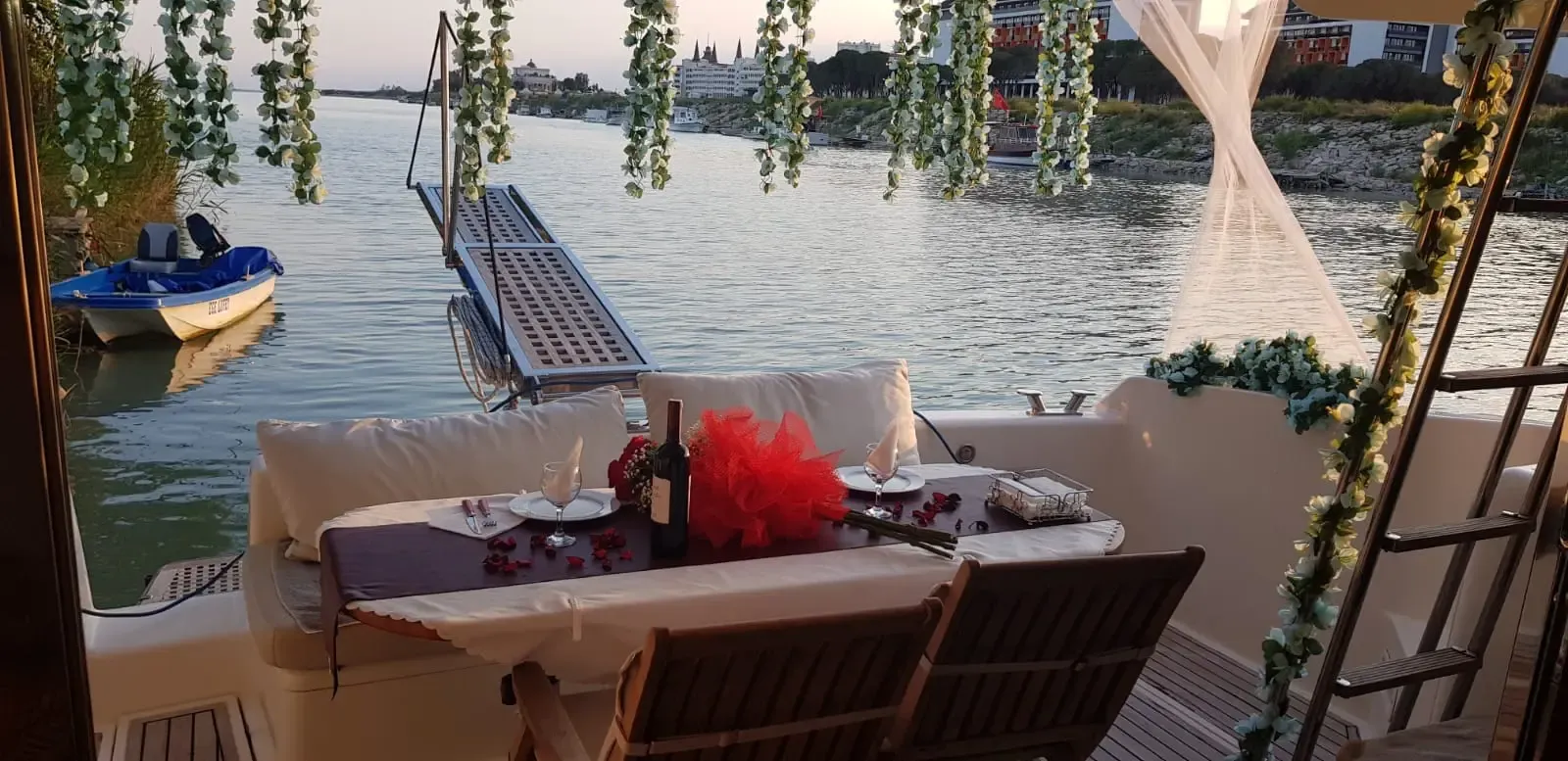 Antalya Kiralık Azimut 42 13.78m Motoryat - Fotoğraf 5