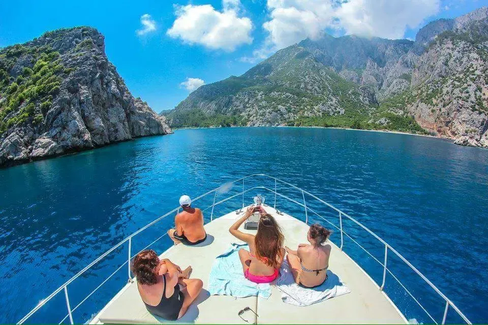 Antalya Kiralık Azimut 42 13.78m Motoryat - Fotoğraf 3