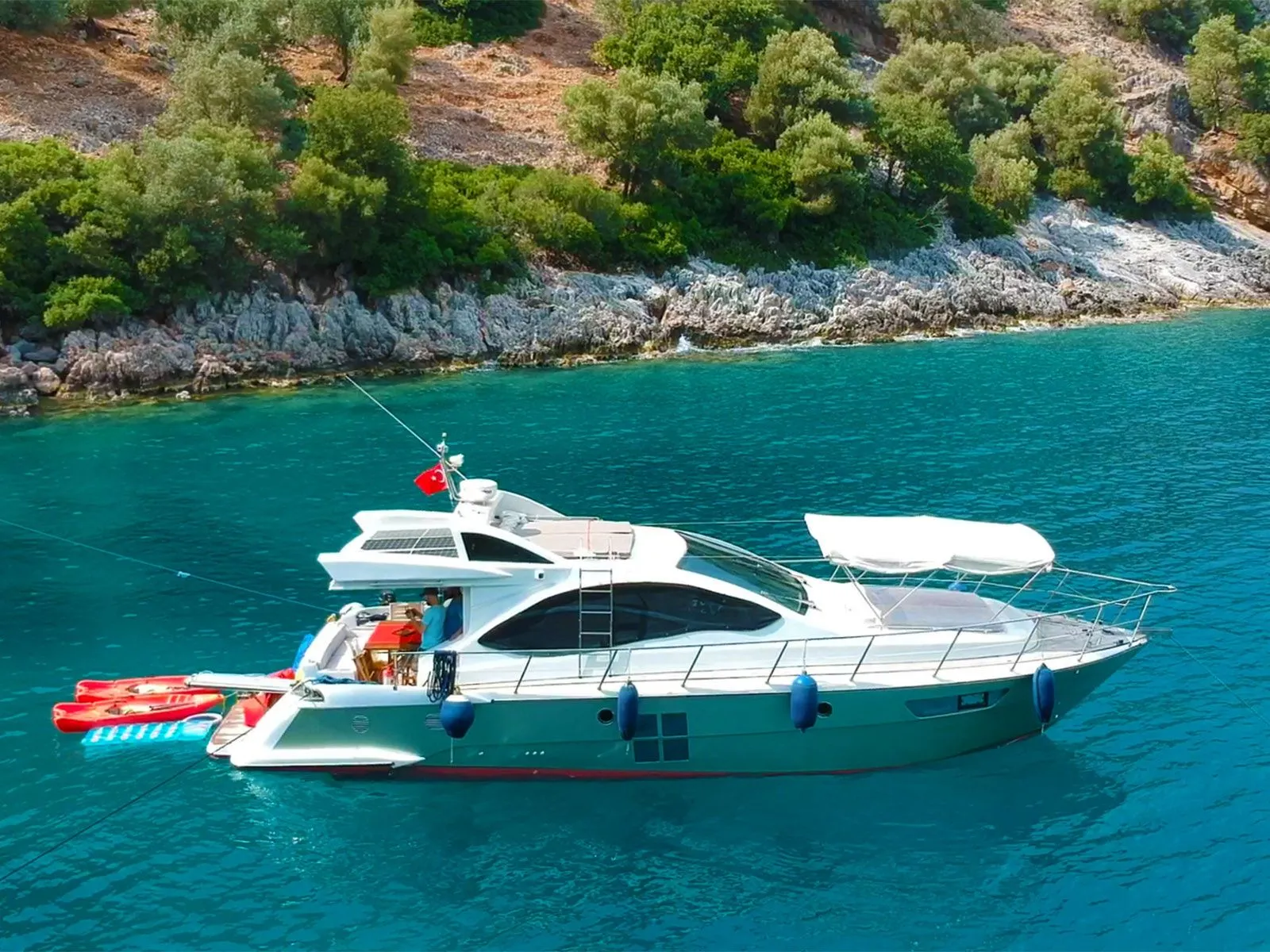 Арендуйте 13м Azimut 43 S моторная яхта в Гёчек - Fotoğraf 1