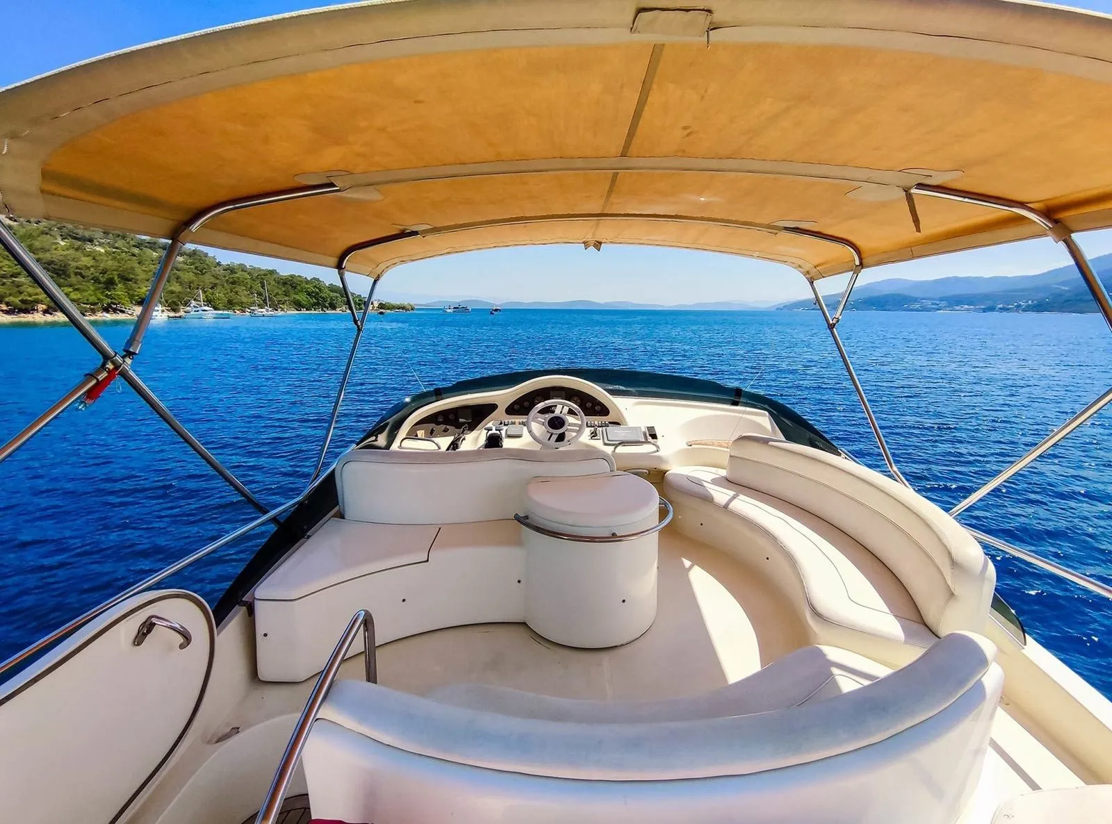 Bodrum 15m Kiralık Motoryat - Fotoğraf 5