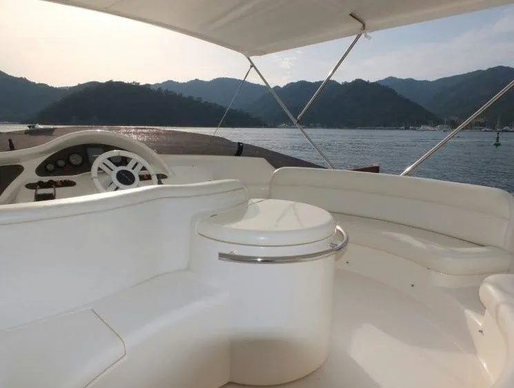 15m Bodrum Azimut 46 Motor Yacht Hire - Fotoğraf 3