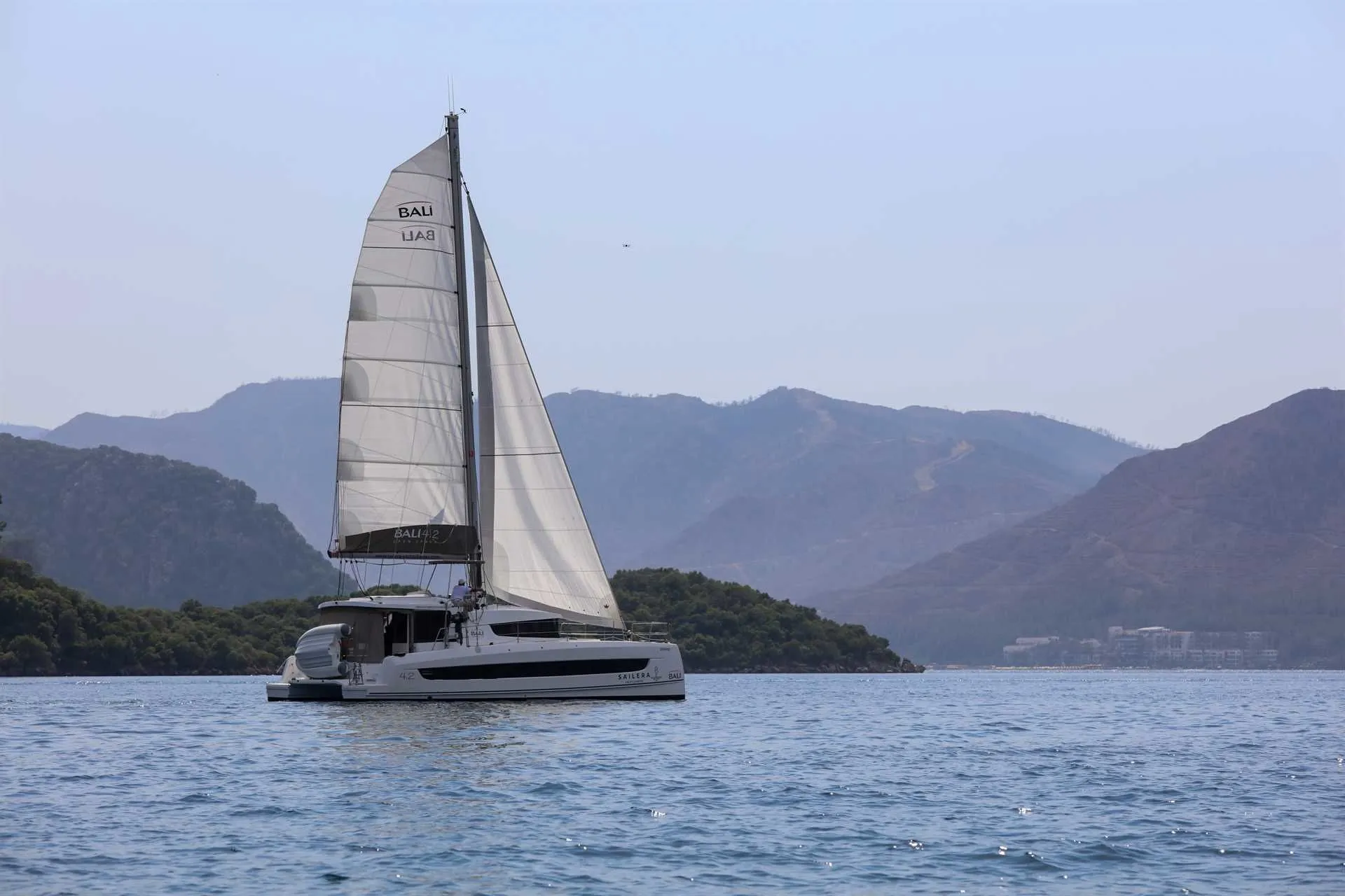 Charter a 12.85m Catamaran Bali 4.2 in Marmaris - Fotoğraf 3