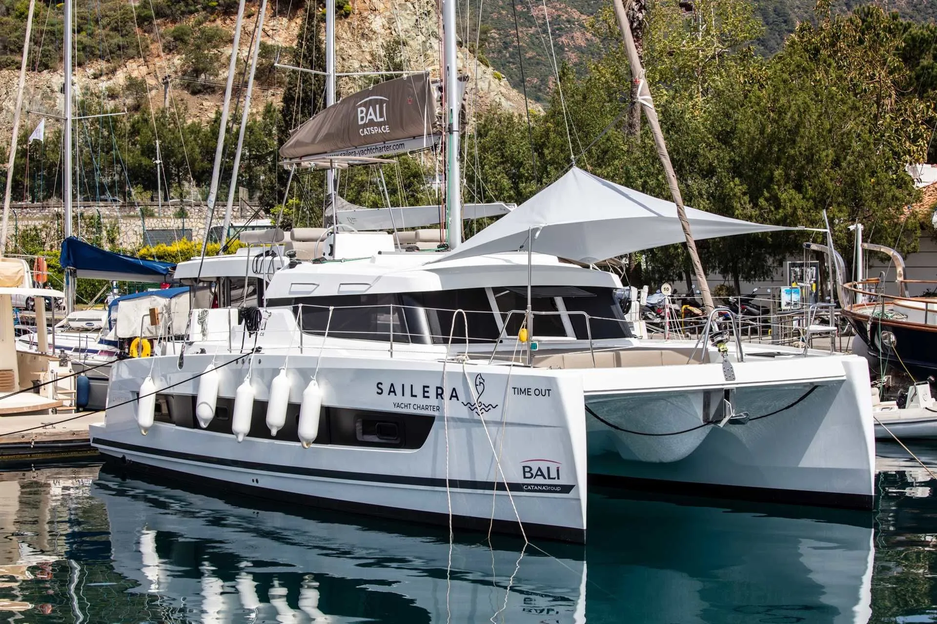12.33m Marmaris Catamaran Bali Catspace Hire - Fotoğraf 1