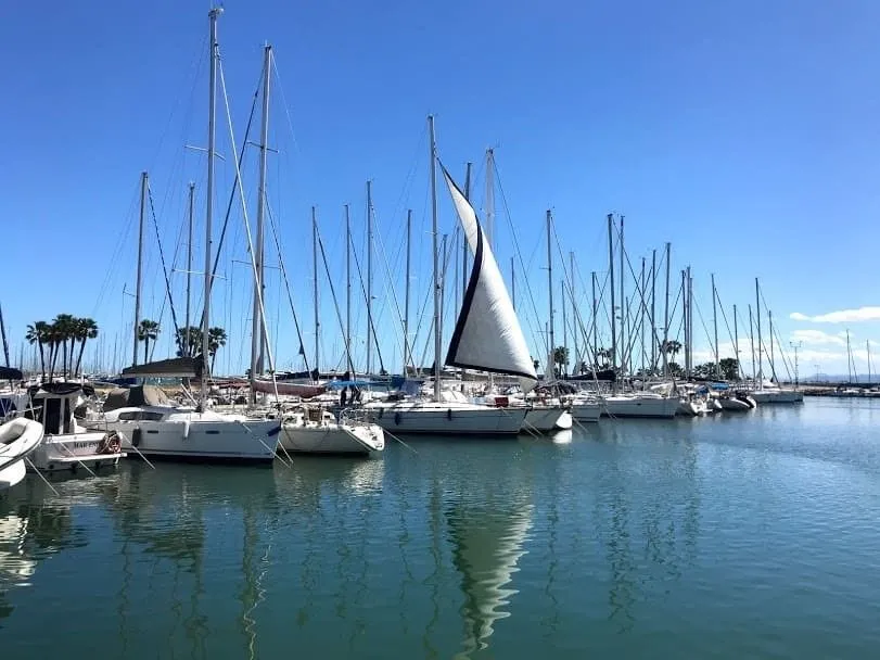 Marmaris 13.94m Kiralık Bavaria 44 Yelkenli Yat - Fotoğraf 4