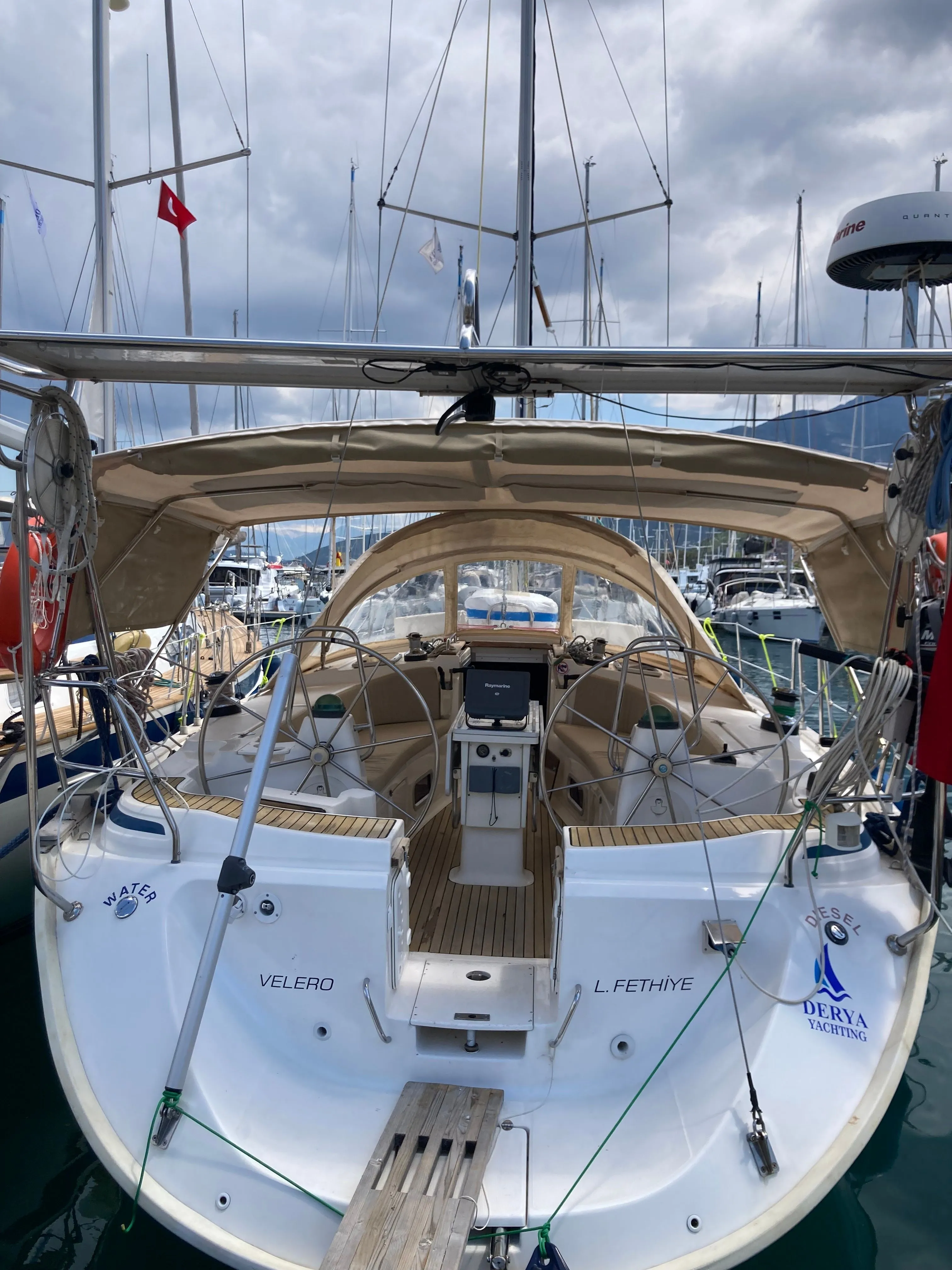 Rent a 13.41m 4 Cabin Sailing Yacht in Fethiye - Fotoğraf 3
