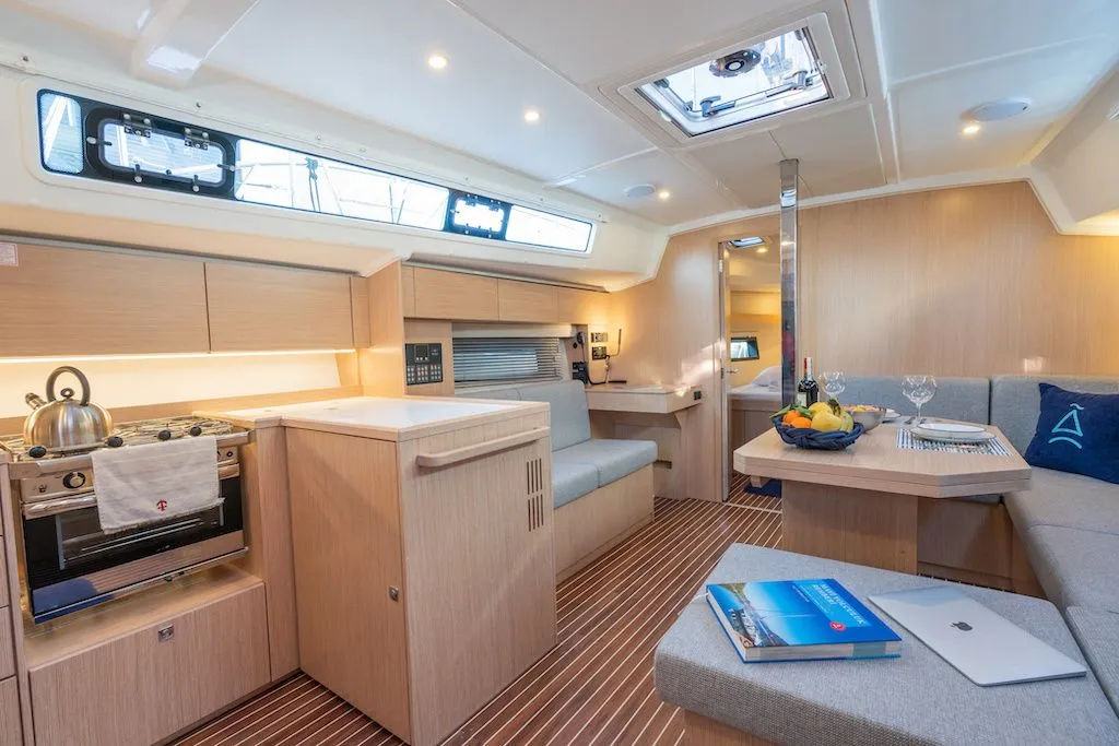 Marmaris 12.4m Kiralık 3 Kabinli Yelkenli Yat - Fotoğraf 5
