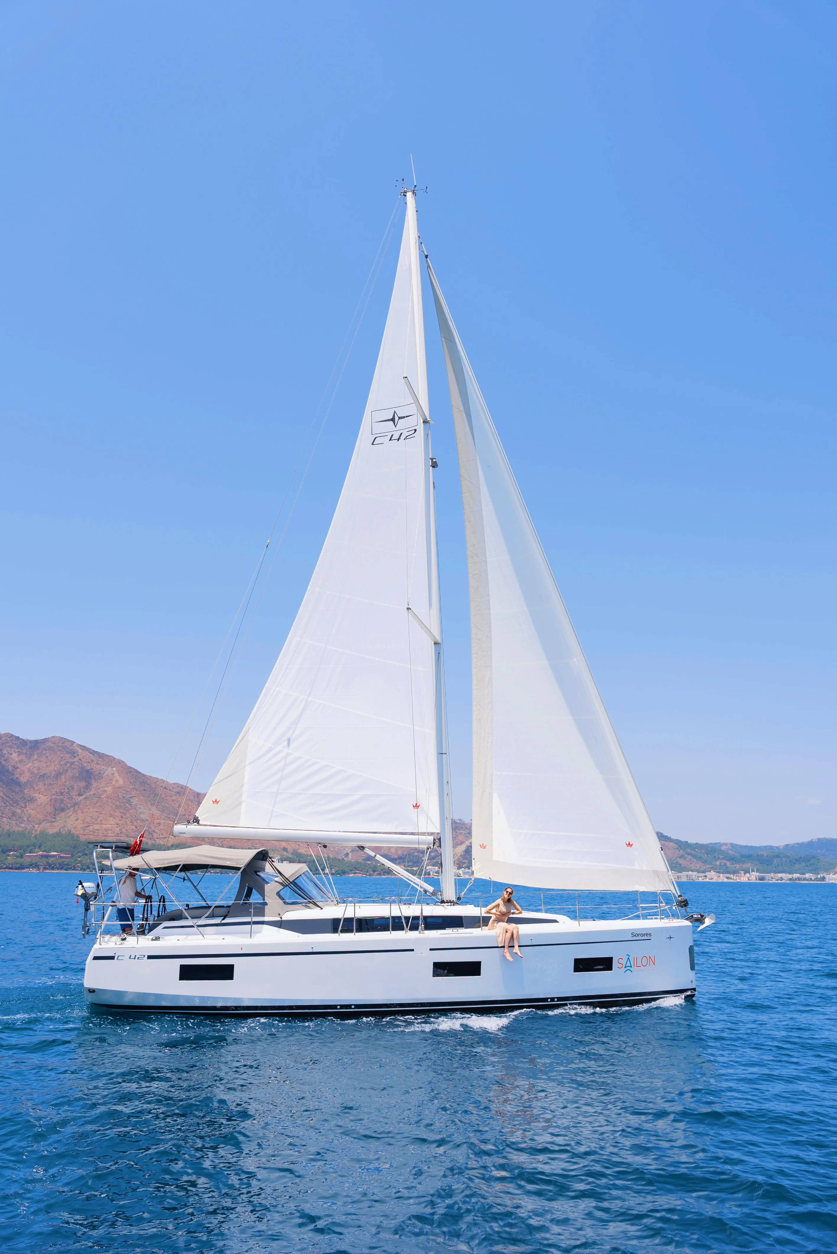 Sorores C42: Konforlu 3 Kabin, Marmaris'te Yelken Keyfi - Fotoğraf 3