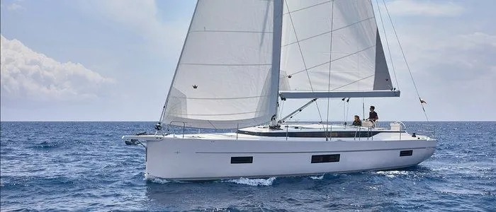 Charter a 14.91m Bavaria C46 in Göcek - Fotoğraf 3