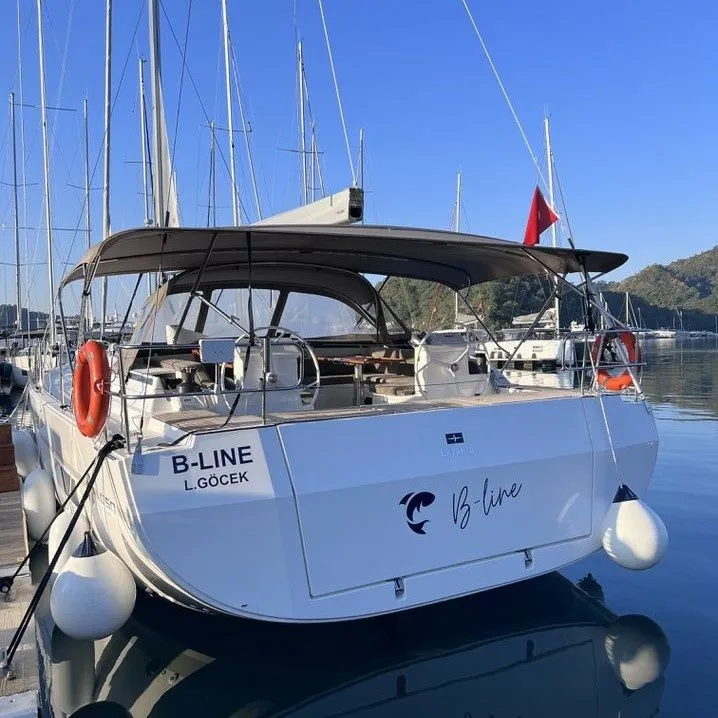 Rent a 15.55m Bavaria C50 in Göcek - Fotoğraf 2