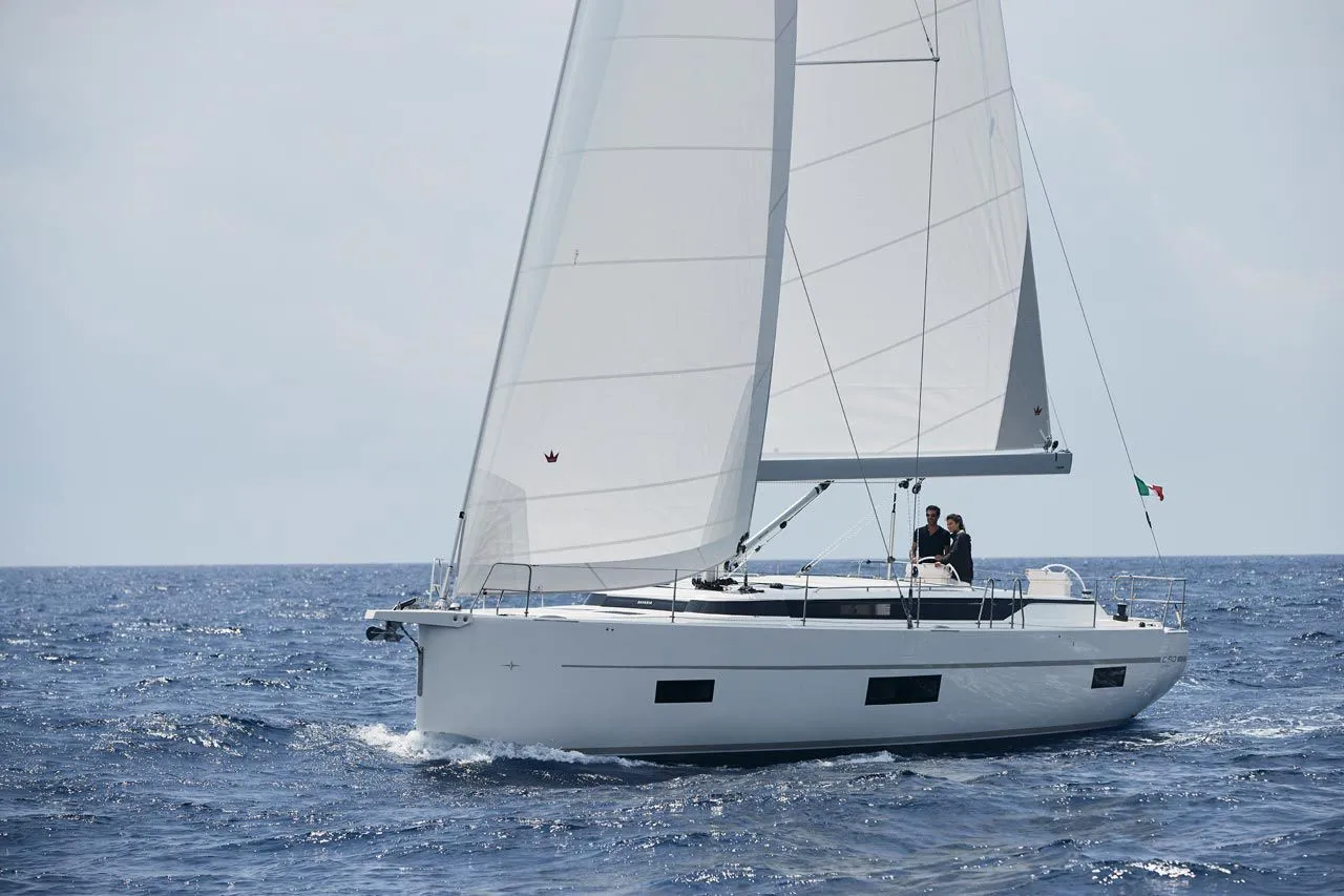 Rent a 15.55m Bavaria C50 Sailing Yacht in Göcek - Fotoğraf 1