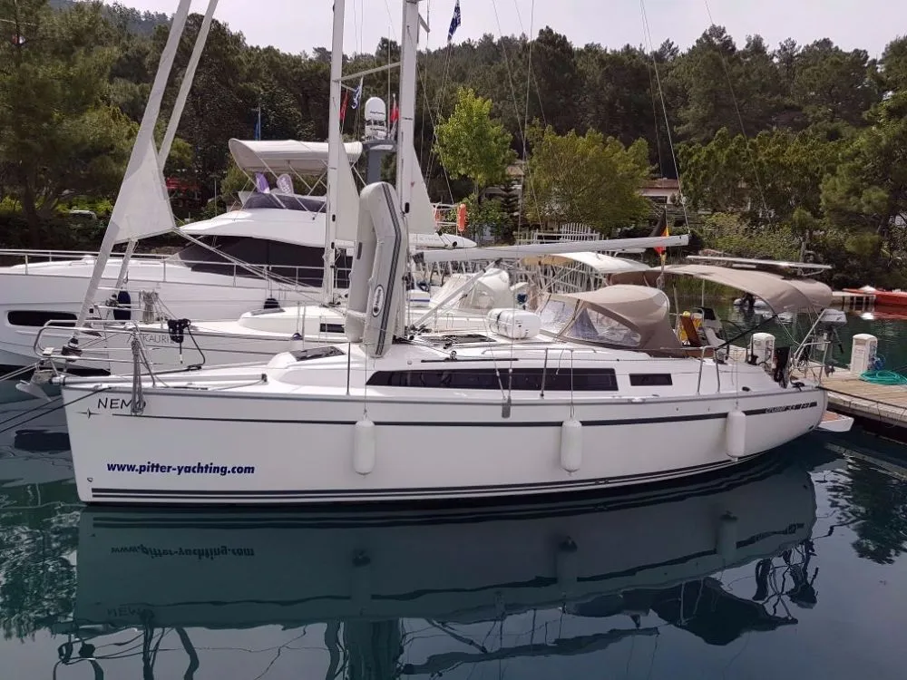 9.99m Göcek 2 Cabin Sailing Yacht Hire - Fotoğraf 3