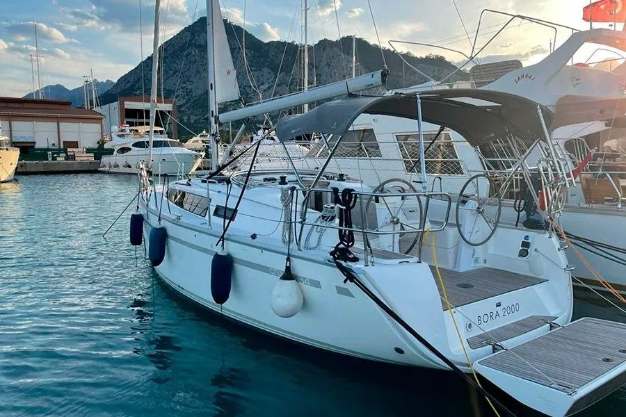 Antalya 10m Kiralık Yelkenli Yat Bavaria Cruiser 34 - Fotoğraf 4