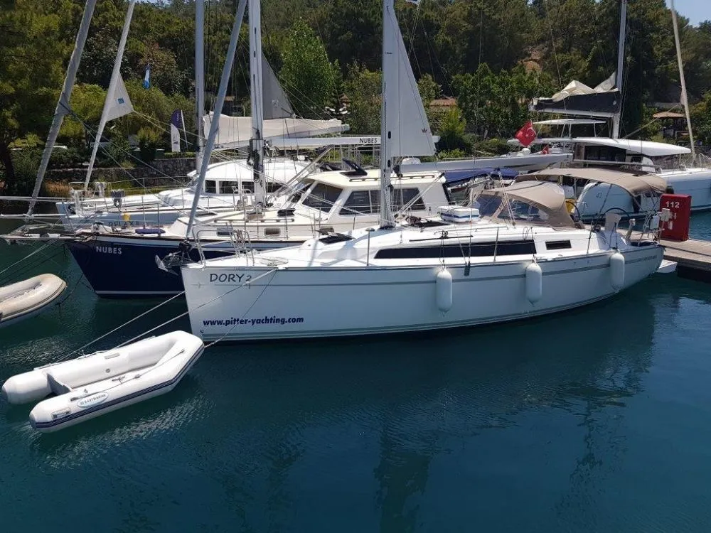 Rent a 9.99m Bavaria Cruiser 34 Sailing Yacht in Göcek - Fotoğraf 1